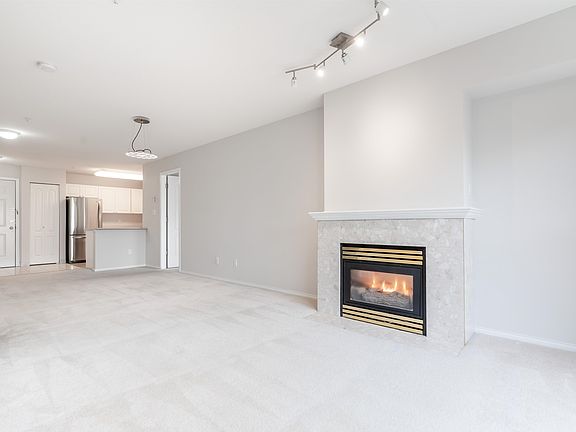 2nd image of 5880 Dover Cres #327