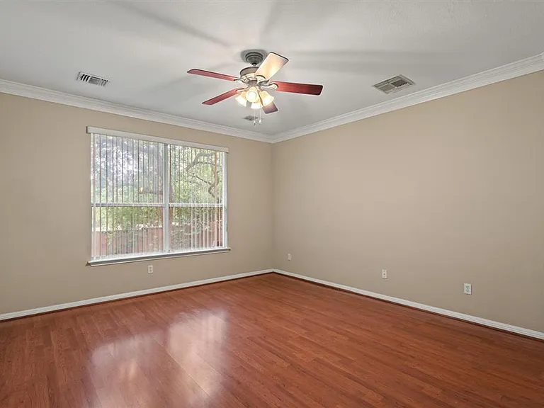 9013 Sautelle Ln — Photo 17