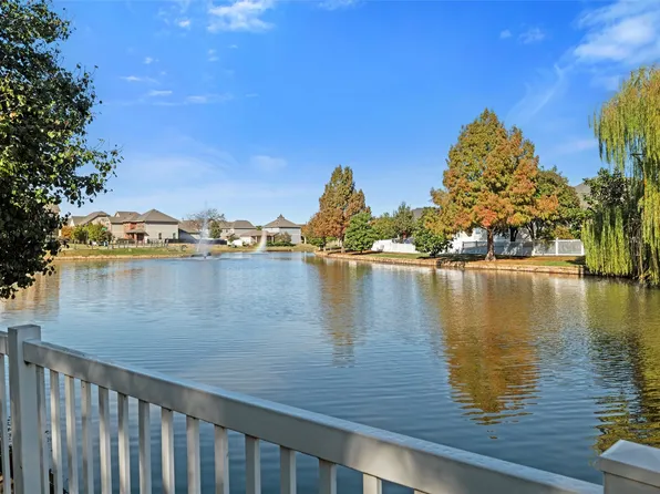 1133 Spanish Moss Dr, Aubrey, TX 76227