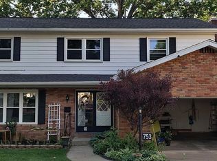 753 Cliffside Cir, Akron, OH 44313