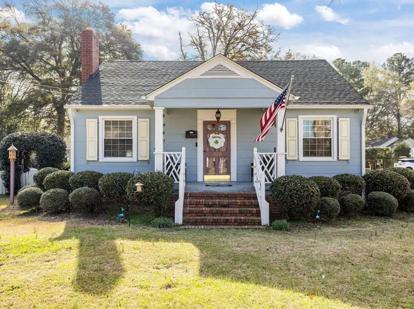 300 N Churchill Dr, Fayetteville, NC 28303