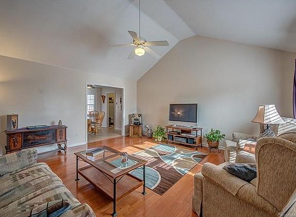 3rd image of 612 Kilbart Ct #22