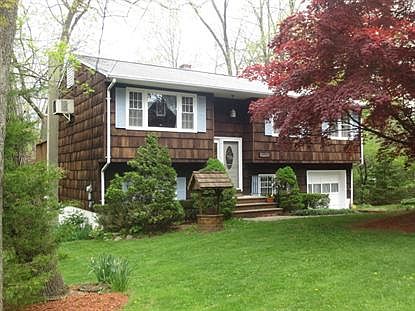 1st image of 7 Black Oak Dr