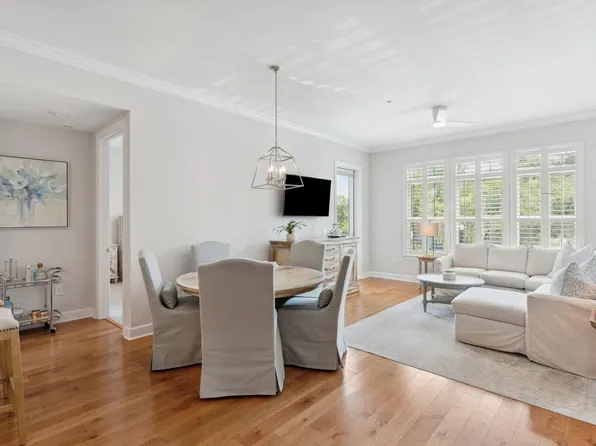 135 Pier View St Unit 104, Daniel Island, SC 29492