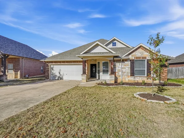 851 Valley Ridge Rd, Burleson, TX 76028