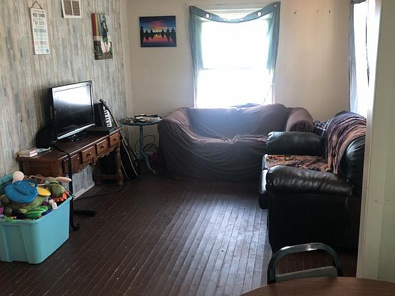 3rd image of 69 S Arthur St