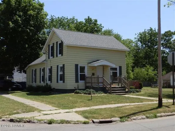 318 Fremont St, Bronson, MI 49028
