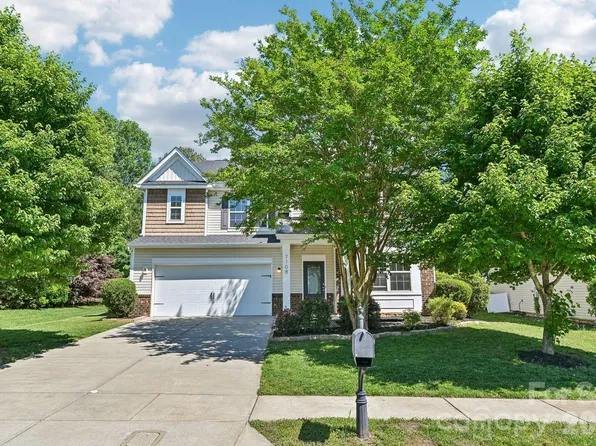 7108 Kinley Commons Ln, Charlotte, NC 28278