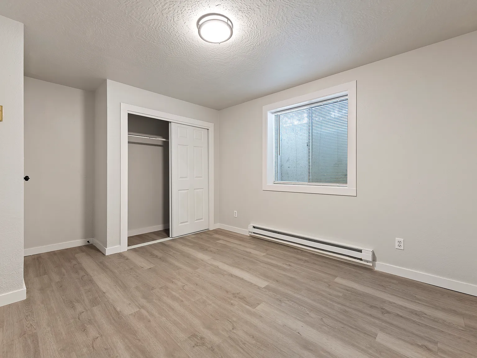 2 bed, 790 sqft, $1,575 — Photo 3