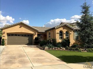 10615 Topiary Dr, Bakersfield, CA