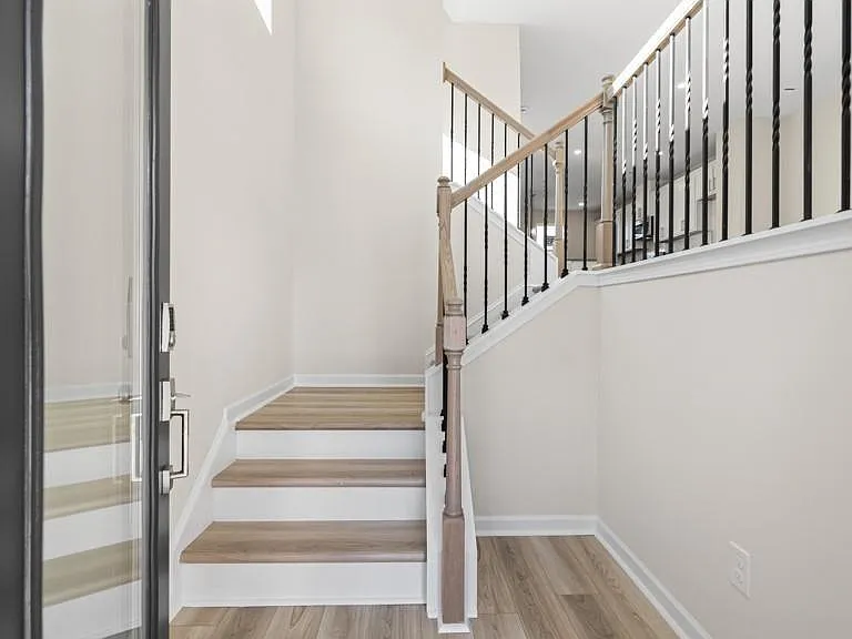 312 Cornett Way — Photo 2