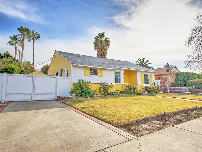 20758 Stephanie Dr — Photo 42