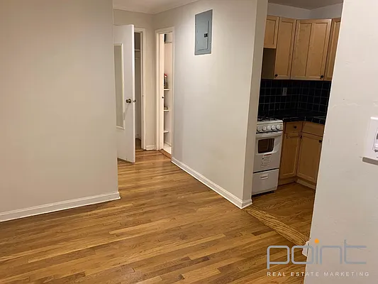 Rented by Point NYC | media 10