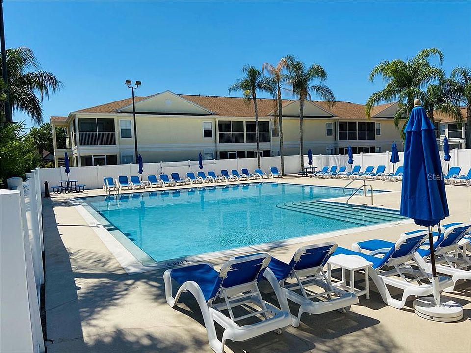 2nd image of 8812 Grand Palms Cir APT B
