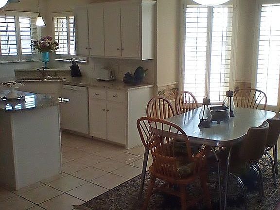 Granite, Shaker cabinets