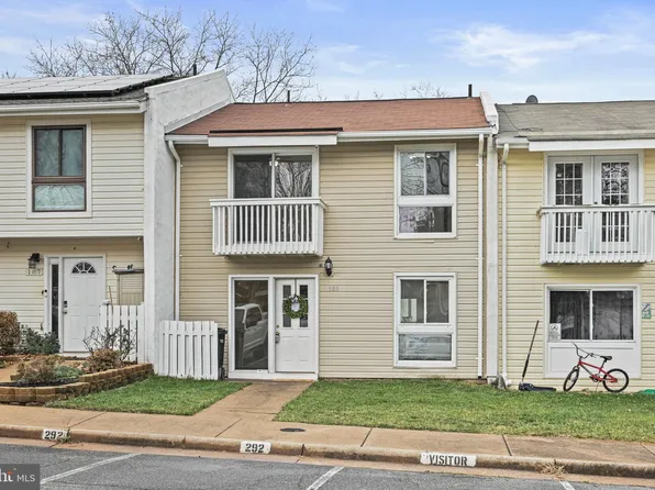 189 N Cottage Rd, Sterling, VA 20164