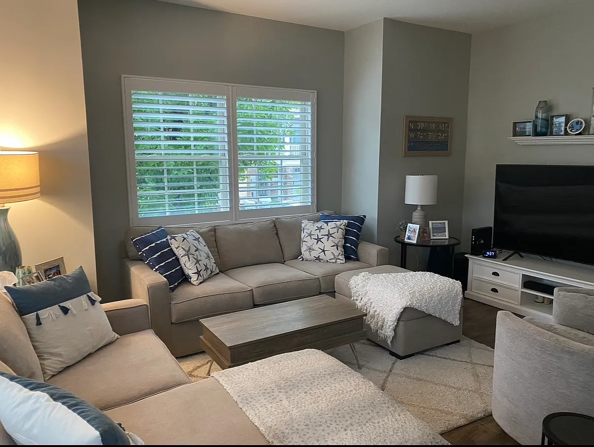 2 bed, 1.5 bath, 1400 sqft, $2,500 — Photo 2