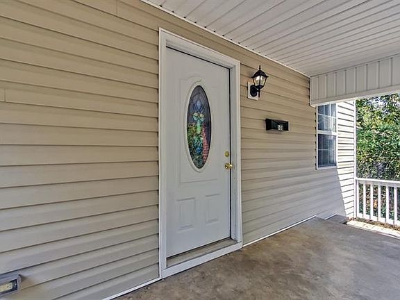 3rd image of 508 Dixon Ave