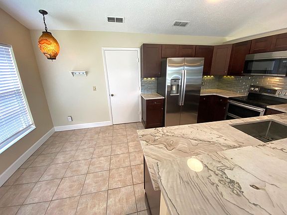 5th image of 2321 Whispering Maple Dr