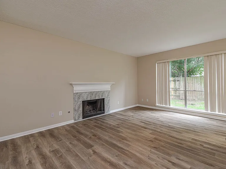 9523 Tallow Tree Dr — Photo 6