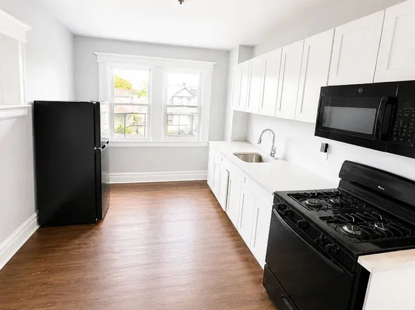 848 S 14th St #303, Newark, NJ 07108