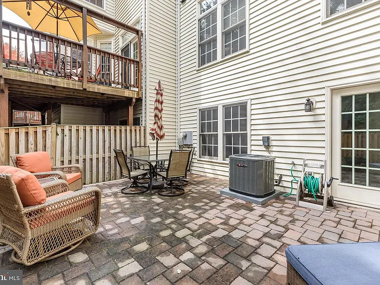 6298 Levi Ct — Photo 20