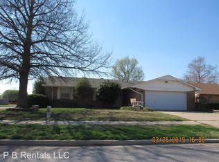 1802 NW 80th St, Lawton, OK 73505