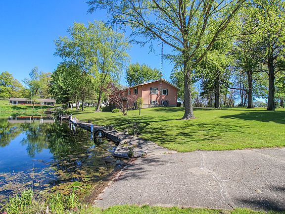 4th image of 57436 Gearharts Landing Rd