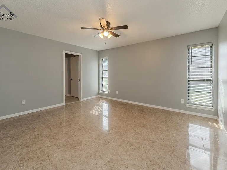 4611 Misty Valley E — Photo 24