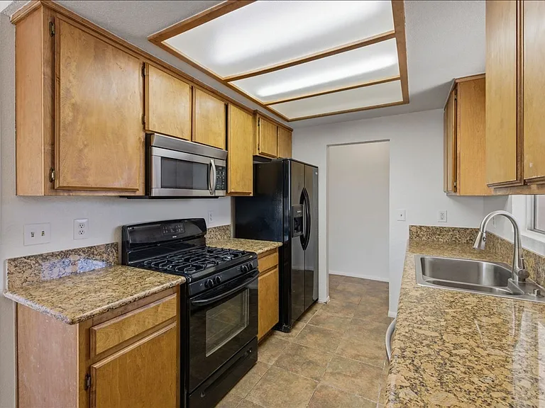 6851 Quail Spring Ave — Photo 13