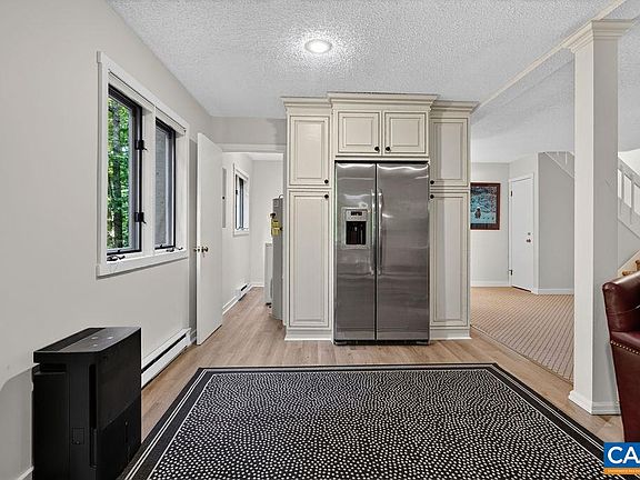4th image of 48 Deerberry Ln