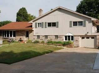 404 Gribbel Rd, Wyncote, PA 19095