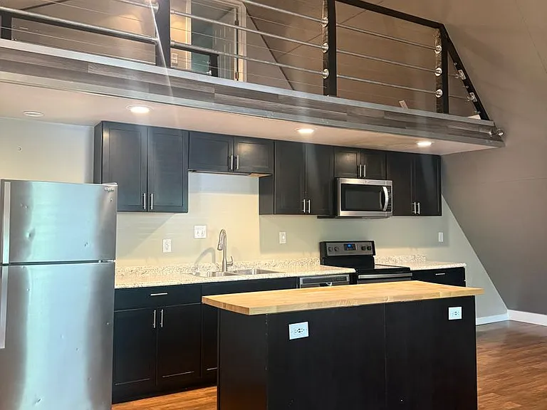 4007 Dunlap Ave — Photo 2