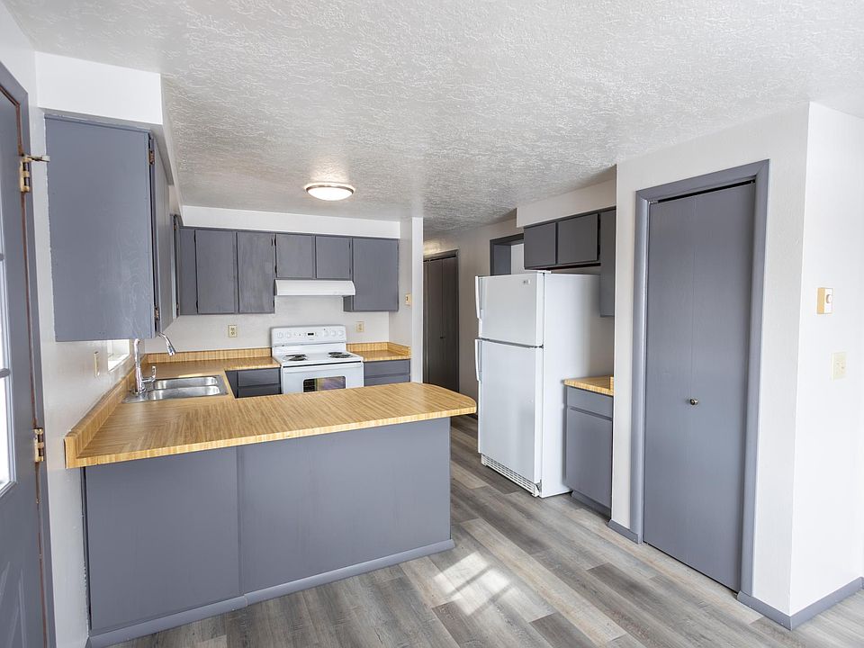 444 S Bridger Ave, Pinedale, WY 82941 Zillow