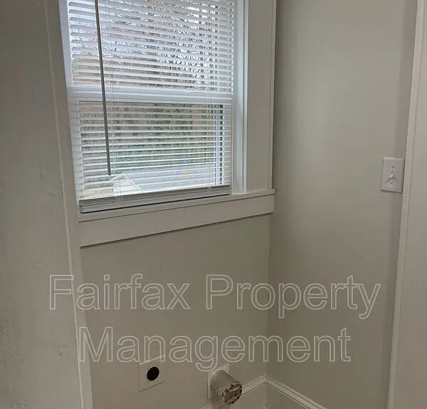 1212 N Miami Blvd — Photo 17