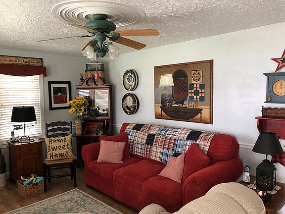3rd image of 208 Bartlett Ave