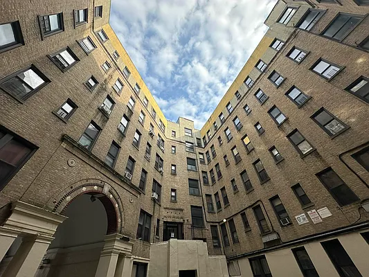 Rented by Coda Real Estate NYC | media 16