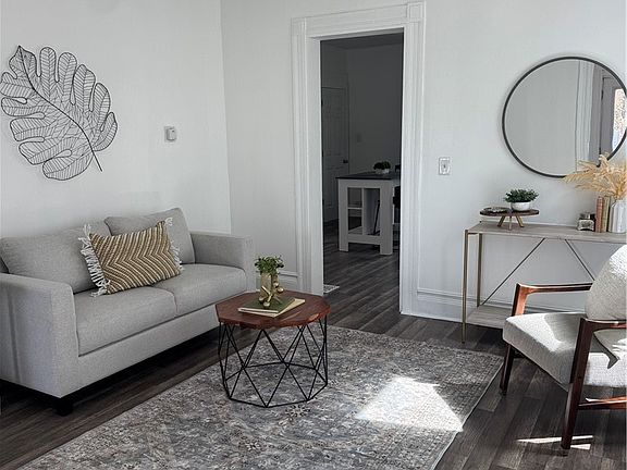 5th image of 24 Bloomfield Pl