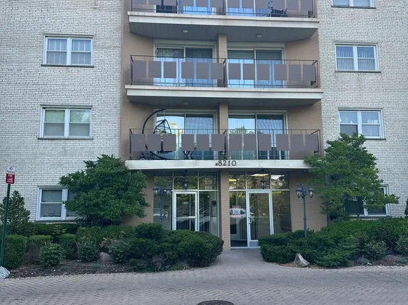 8210 Elmwood Ave APT 111, Skokie, IL 60077