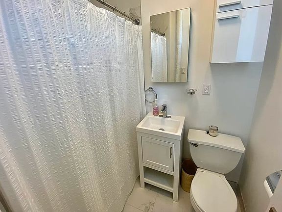 5th image of 1 King St APT 7