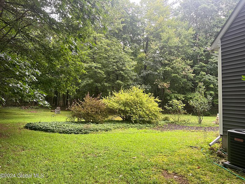 5th image of 13 Castlewood Drive