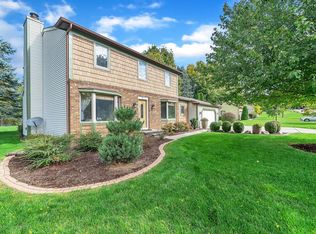 9885 Mardan Dr, Dimondale, MI 48821