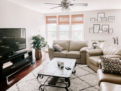 1301 W Touhy Ave APT 312, Park Ridge, IL, 60068