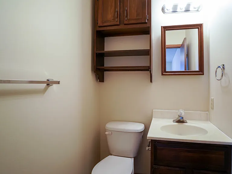 926 Bluemont Ave — Photo 10