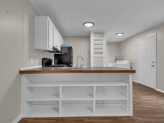 3rd image of 181 Medley Ln