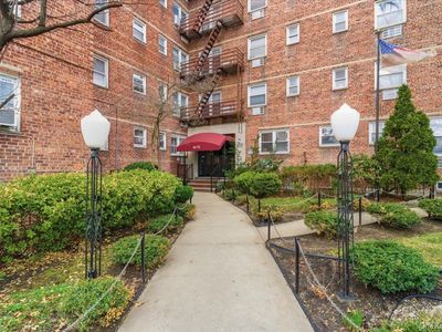 6692 Selfridge Street #4F, Forest Hills, NY, 11375