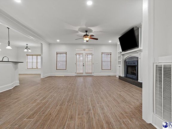 4th image of 3507 Egret Dr