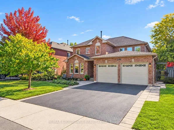 2086 Sprucedale Dr, Oakville, ON L6H 5W3