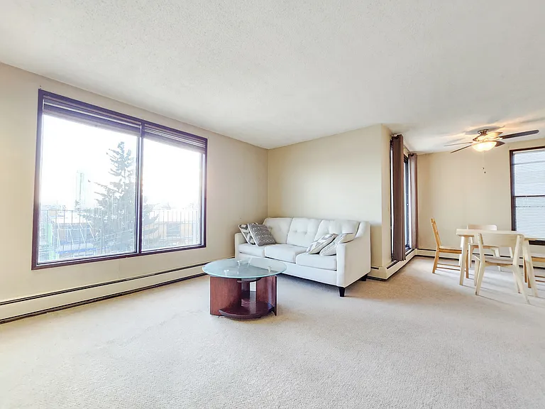 423 3rd Ave NE #2 — Photo 7