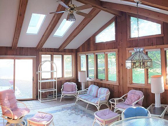 4th image of 1728 Ramsey Ln
